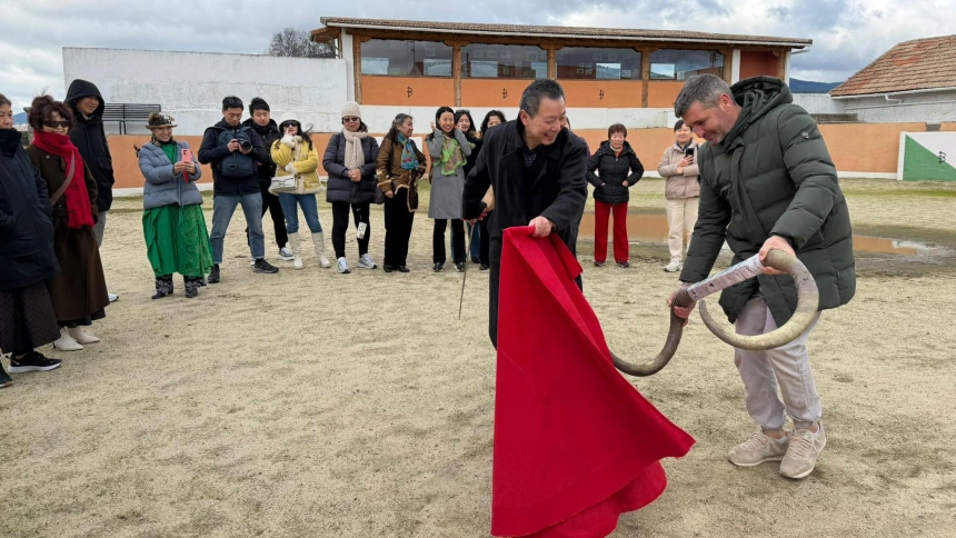 La finca de Baltasar Ibán fue testigo del acercamiento de la comunidad china al toro bravo