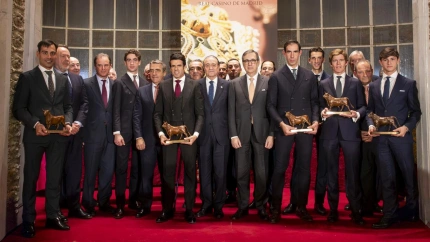 Foto de familia de los XXIX Premios Taurinos del Real Casino de Madrid