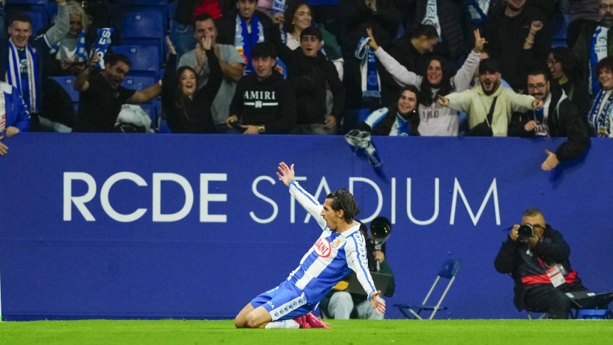 Pere Milla celebra su gol en el Espanyol - Sevilla