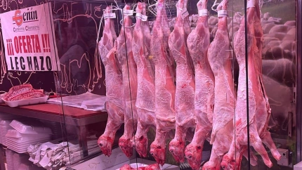 José Miguel González, de Carnicería Geñín, explica en COPE cómo van las ventas de lechazo y cómo evoluciona su precio