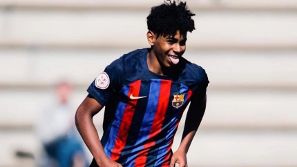 Lamine Yamal, en uno de los partidos con el Barça en La Masía