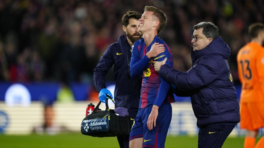 Dani Olmo sufre una luxación en el hombro izquierdo