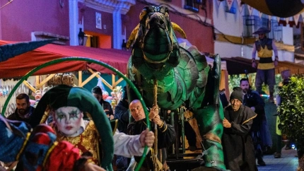 Romualdo Garrido, alcalde de Gines, presenta su mercado medieval y navideño