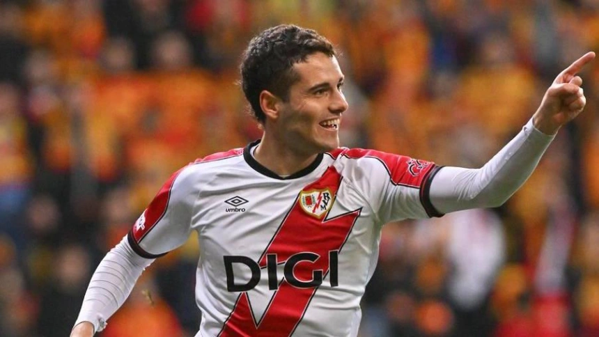 Camello celebra su gol en el Jagiellonia - Rayo Vallecano