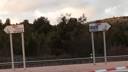 Vecinos de la N-110 de Segovia piden transporte público