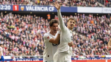 Lucas Beltrán celebra su gol en el Atlético - Valencia