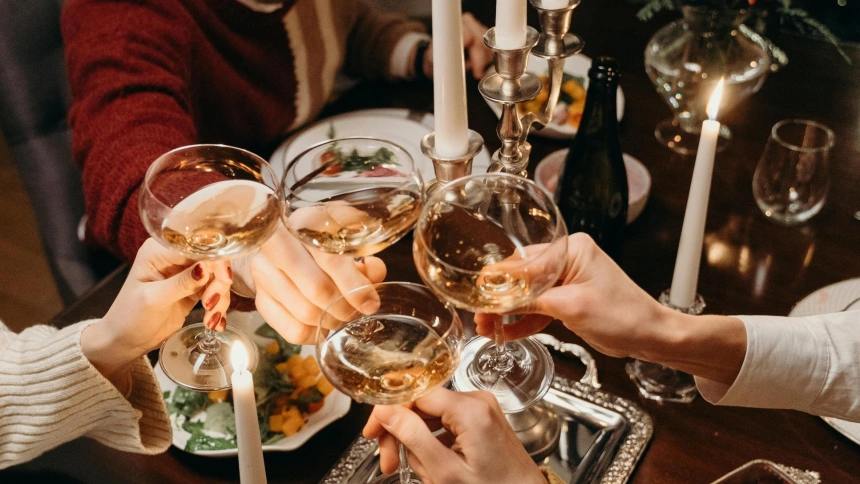 Cómo salir bien parado de una cena de empresa sin consecuencias posteriores