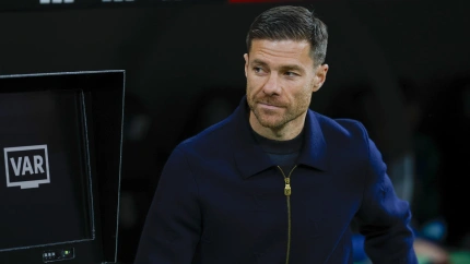 Xabi Alonso, en el banquillo durante el Real Madrid-Sevilla