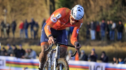 Mathieu Van Der Poel durante una prueba del Mundial de Ciclocross