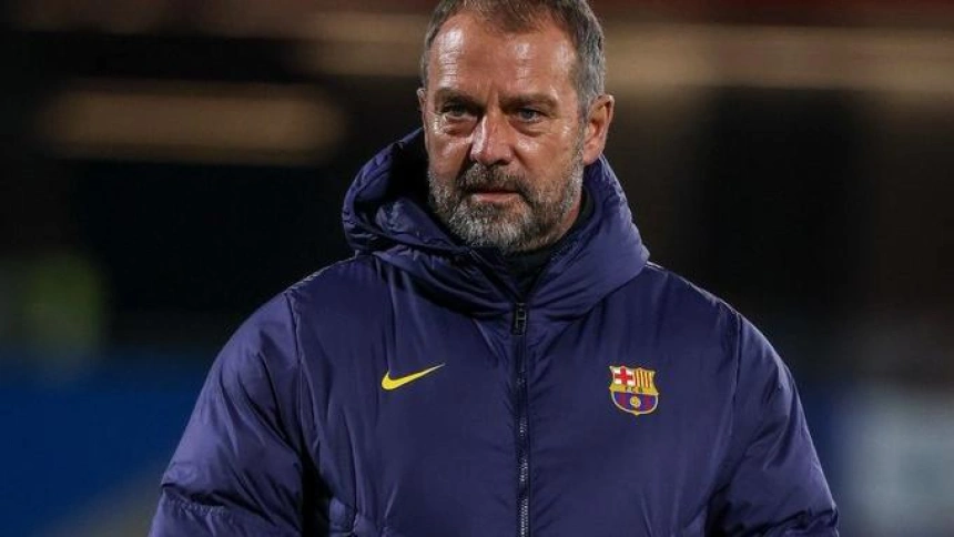 Hansi Flick, durante un entrenamiento con el Barça