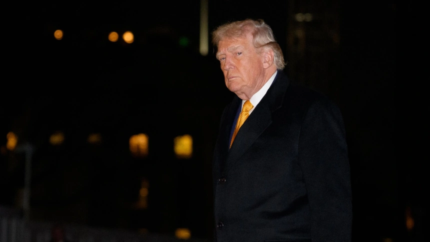 (Foto de ARCHIVO)January 4, 2026, Washington, District Of Columbia, USA: United States President Donald J Trump returns to the White House in Washington, DC, USA, on Sunday, January 4, 2026Europa Press/Contacto/Aaron Schwartz - Pool via CN04/1/2026