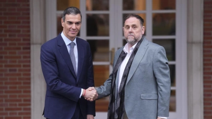 El presidente del Gobierno, Pedro Sánchez, recibe al líder de ERC, Oriol Junqueras