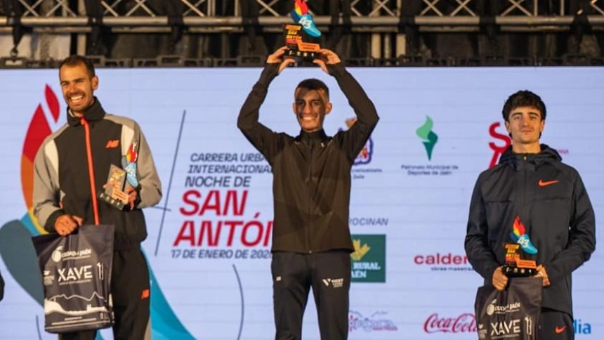 Abderrahmane Aferdi y Mekedes Alemeshete reinan en una Noche de San Antón de Jaén multitudinaria