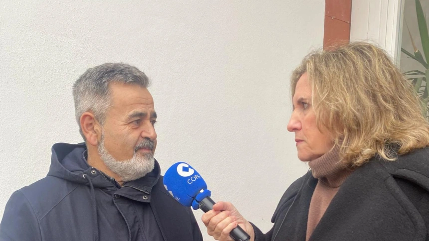 Sebastián junto a Cristina antes de que de comienzo el funeral por las víctimas de Adamuz