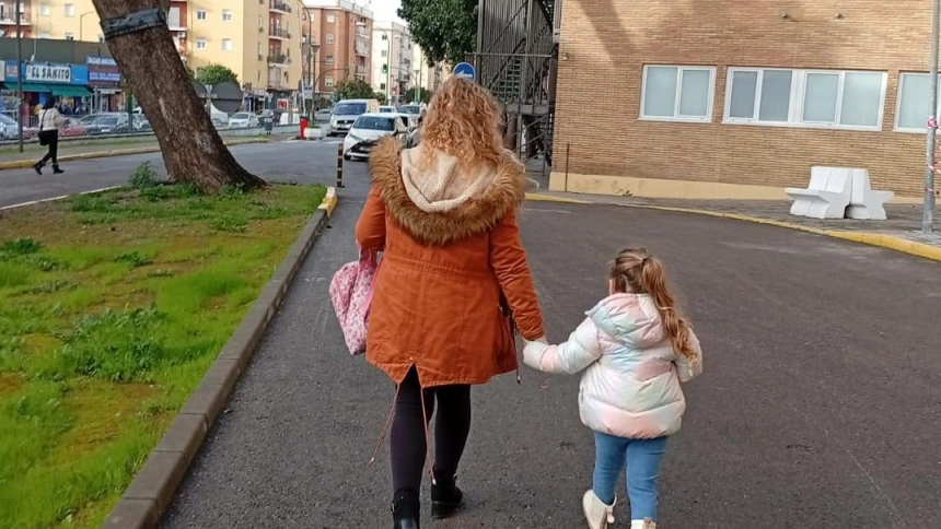 La lucha de Valeria: así puedes ayudar a su familia a conseguir tres millones de euros para un ensayo clínico que mejore su vida