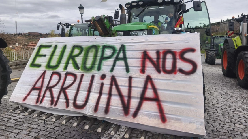 Protestas en Segovia contra Mercosur y los recortes de la PAC
