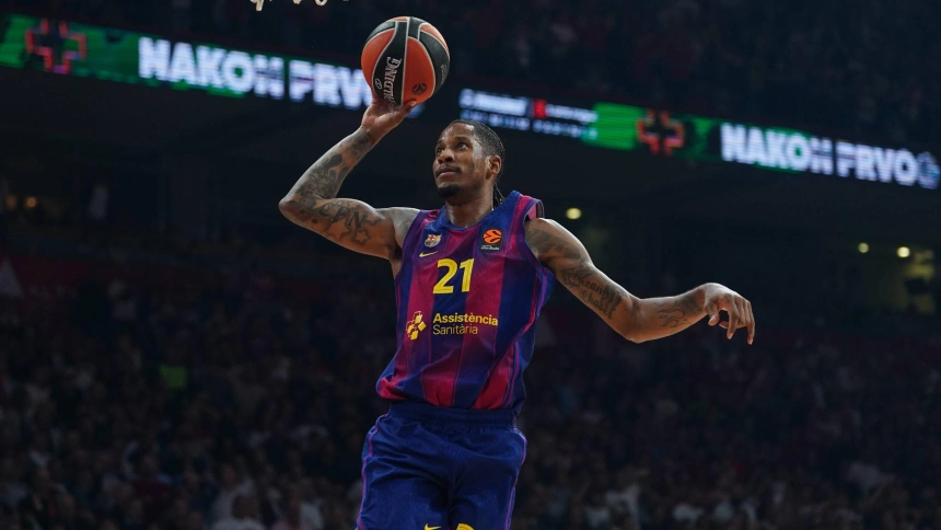 October 15, 2025, Belgrade, Vojvodina province, Serbia: 2025125, Belgrade, Serbia - WILL CLYBURN in action during the Turkish Airlines EuroLeague Regular Season basketball match between Crvena Zvezda Meridianbet and BC Barcelona at the Belgrade Arena. (Credit Image: © Marko Dimic/ZUMA Press Wire)