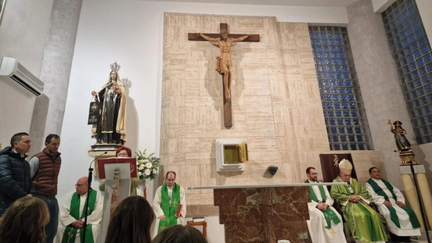 Entre la fe y la unión vecinal: El Pozuelo celebra la restauración de su iglesia