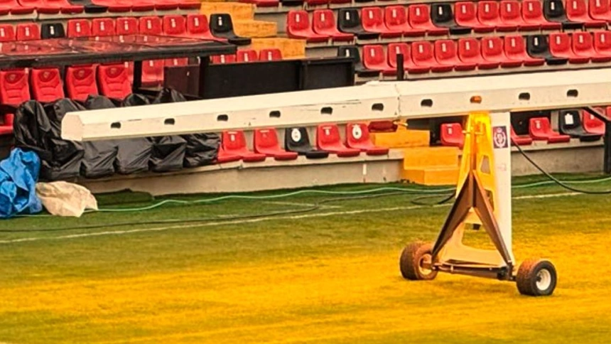 Las lámparas del Valladolid en el estadio de Vallecas