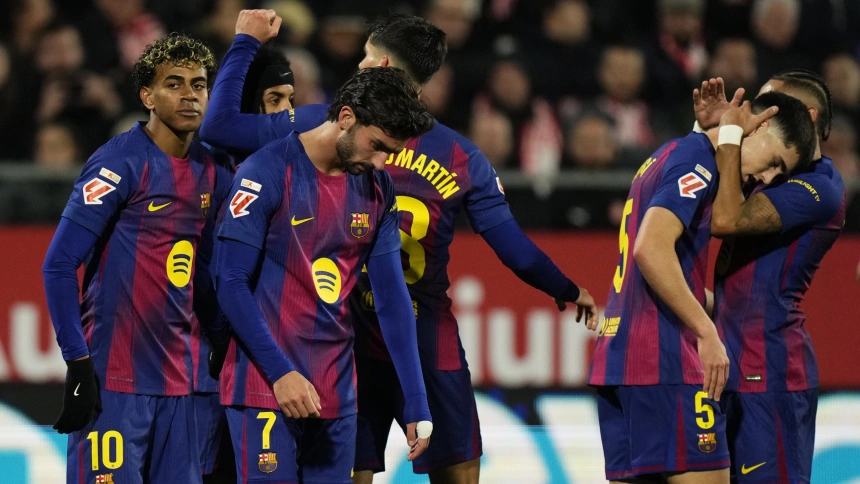 Pau Cubarsí celebra su gol, en el Girona - Barcelona