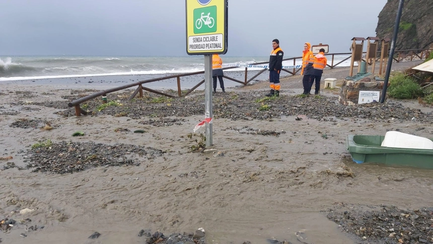 Un «desastre» en la Costa Tropical: el litoral granadino afronta su recuperación antes de Semana Santa