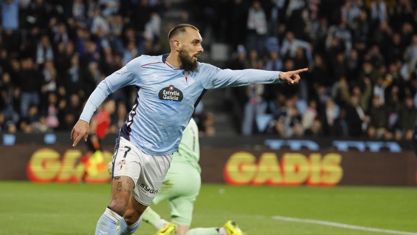 Borja Iglesias celebra el 1-1 del Celta contra el Real Madrid
