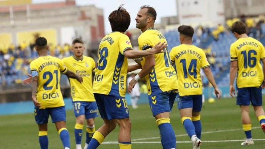 Los jugadores de Las Palmas celebran un gol de su equipo
