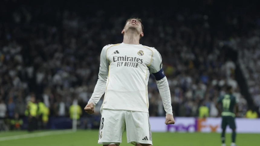Valverde celebra el 2-0 del Real Madrid contra el Manchester City