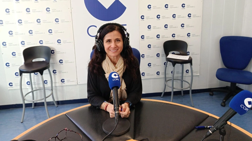 Cristina Sanchidrián en los estudios de COPE Ávila