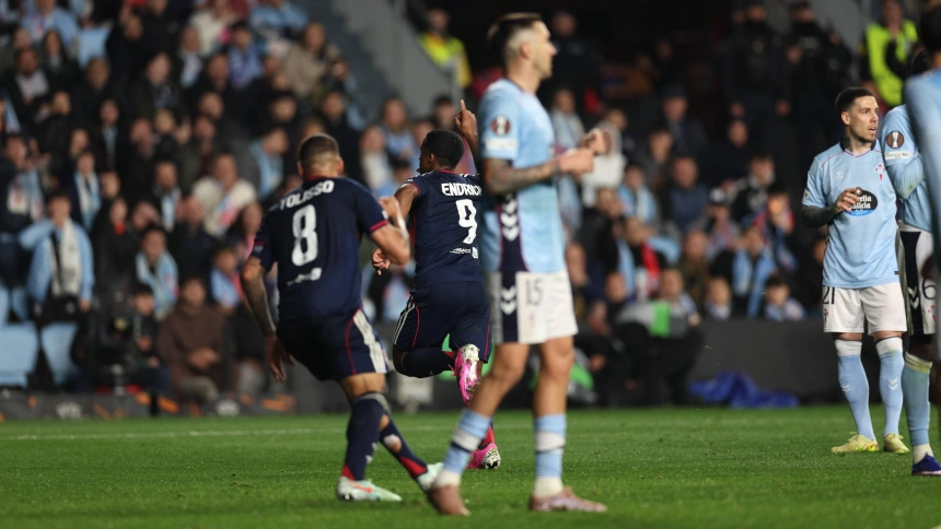 Endrick celebra el gol en el Celta - Olympique