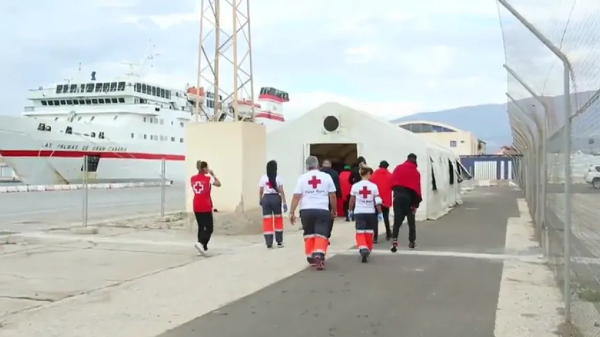 Interceptan a 17 migrantes en la costa de Granada