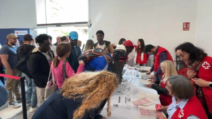 El empleo se abre paso en Motril: la feria de Cruz Roja reúne a más de 900 personas en busca de una oportunidad