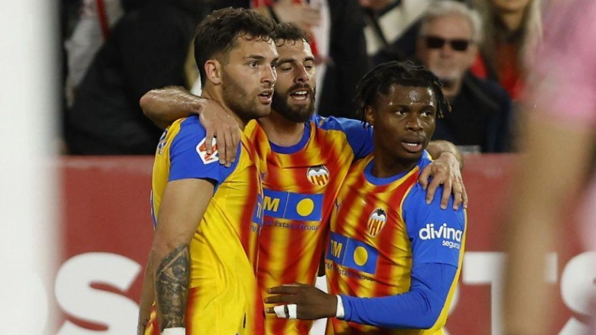 Los jugadores del Valencia celebrando el segundo gol