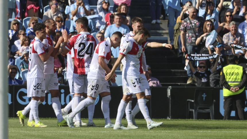 Los jugadores del Celta celebran su gol frente al Alavés