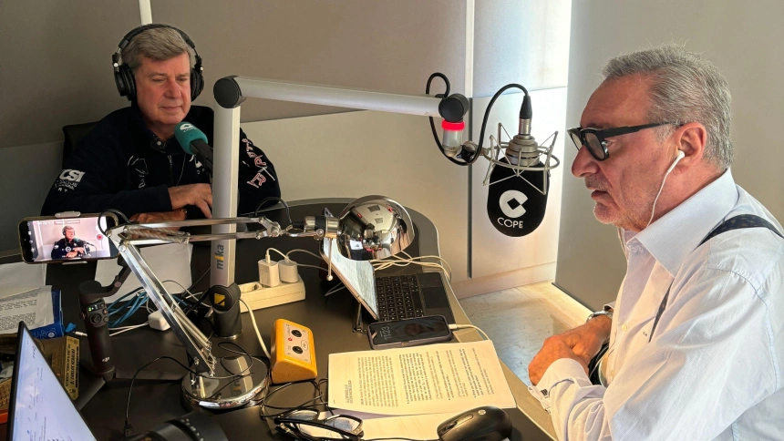 Carlos Herrera y Cayetano Martínez de Irujo en 'Herrera en COPE'