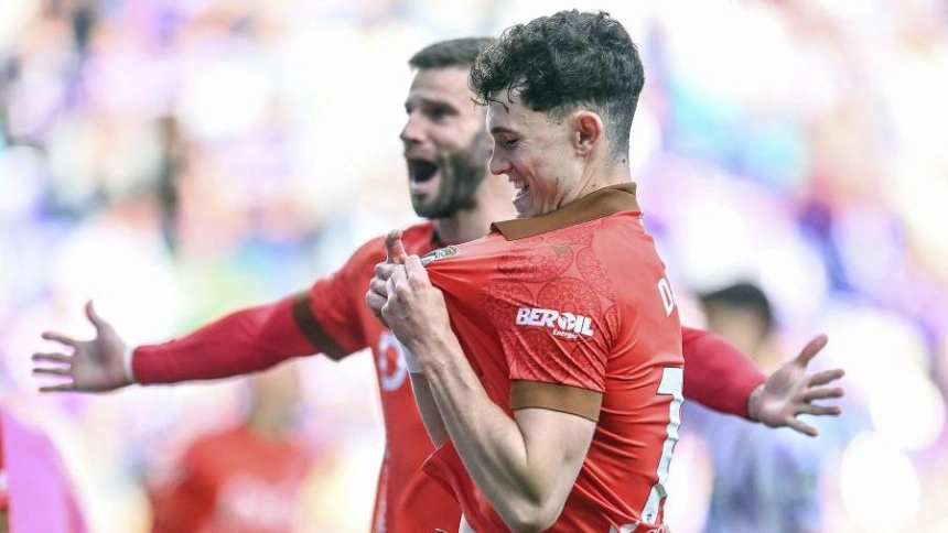 David González celebrando el gol ante el Valladolid