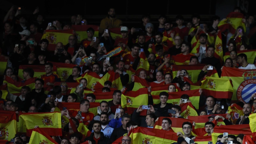 Gradas de Cornellá durante el España-Egipto