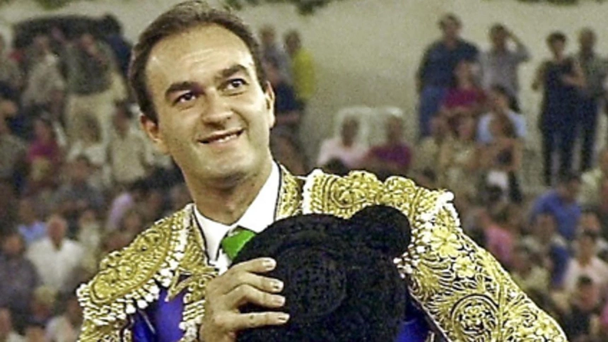 Ricardo Ortiz durante una salida a hombros en La Malagueta