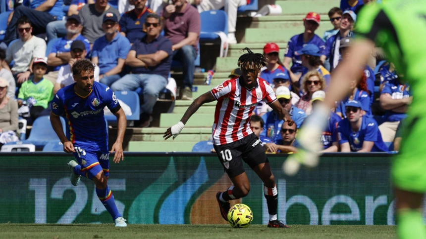 Nico Williams, durante el Getafe-Athletic
