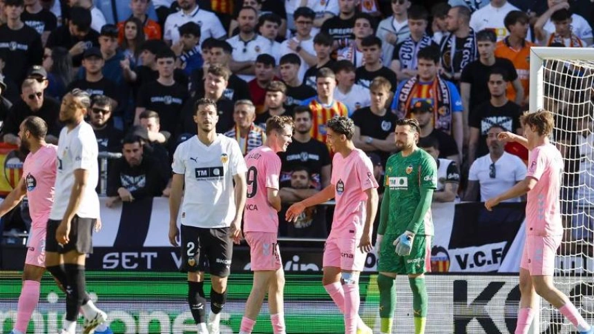 Los jugadores del Celta celebran el gol de Williot en el Valencia-Celta