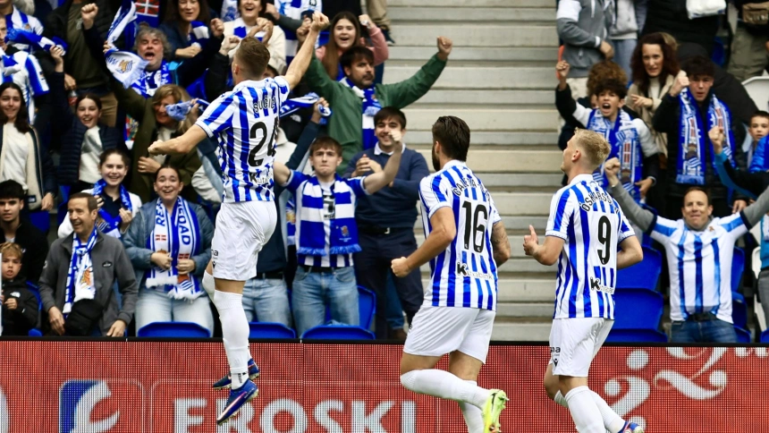 Sucic celebra su gol, en el Real Sociedad - Alavés