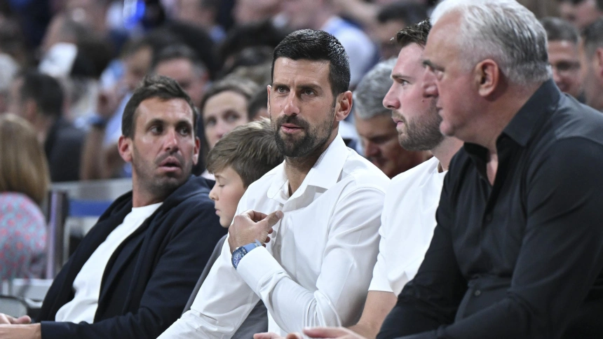 Novak Djokovic estuvo este jueves en Madrid viendo el Real Madrid-Estrella Roja de la Euroliga.