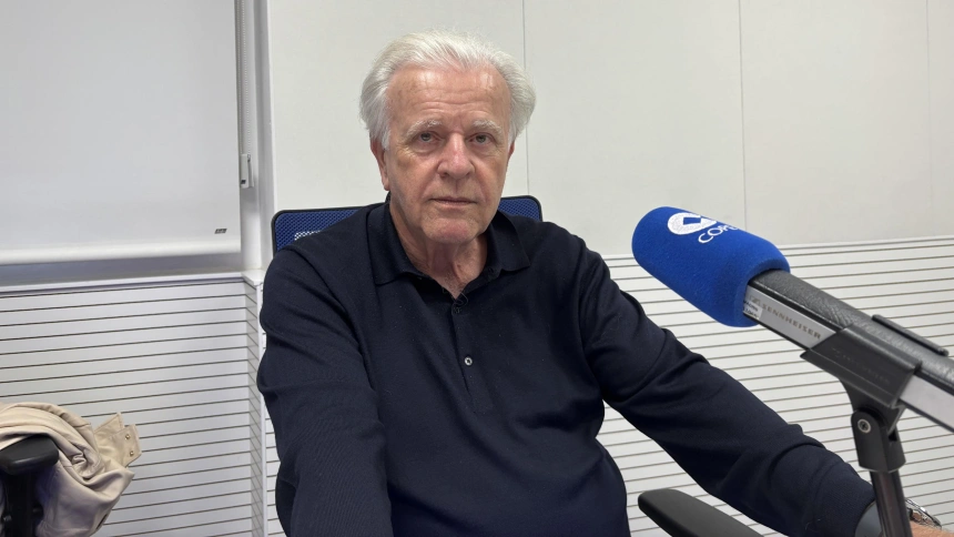 Nicolás Luca de Tena en los estudios de COPE