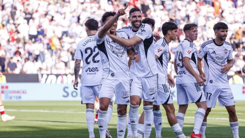 Los jugadores del Albacete celebrando el gol