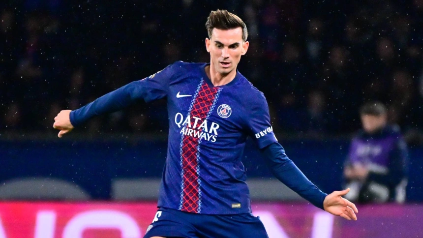 Fabián Ruiz durante un partido con el PSG esta temporada