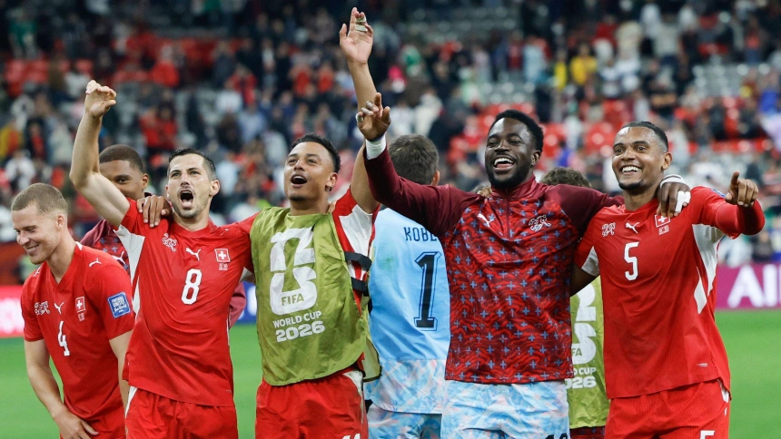 La selección suiza celebrando el pase a octavos de final del Mundial 2026, tras vencer a Argelia