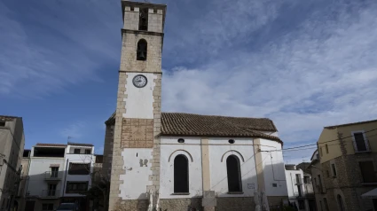 Tírig - Plaza de la Iglesia