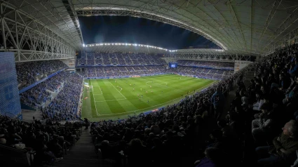 La afición del Oviedo en el Carlos Tartiere.