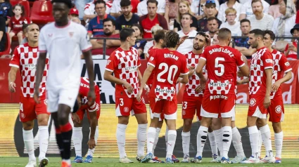 Los jugadores del Girona celebran el gol de Iván Martín.