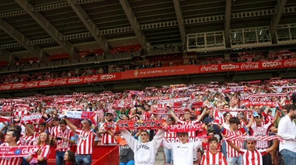 La afición del Sporting en El Molinón.